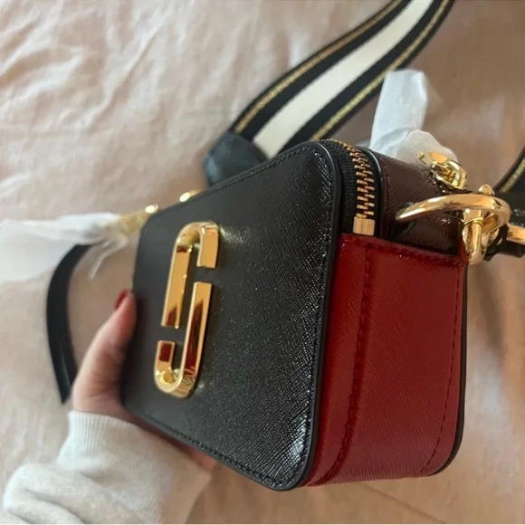 Marc Jacobs Black and Burgundy Snapshot Crossbody Bag - Picture 7 of 8